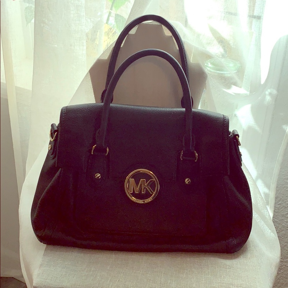Michael Kors. Women Hand purse.